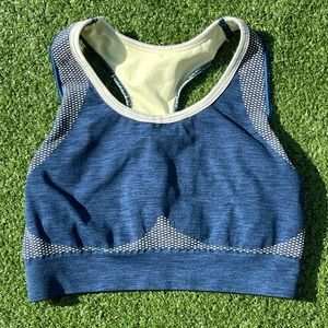Sweaty Betty sports bra Sz medium two tone Preowned great condition activewear